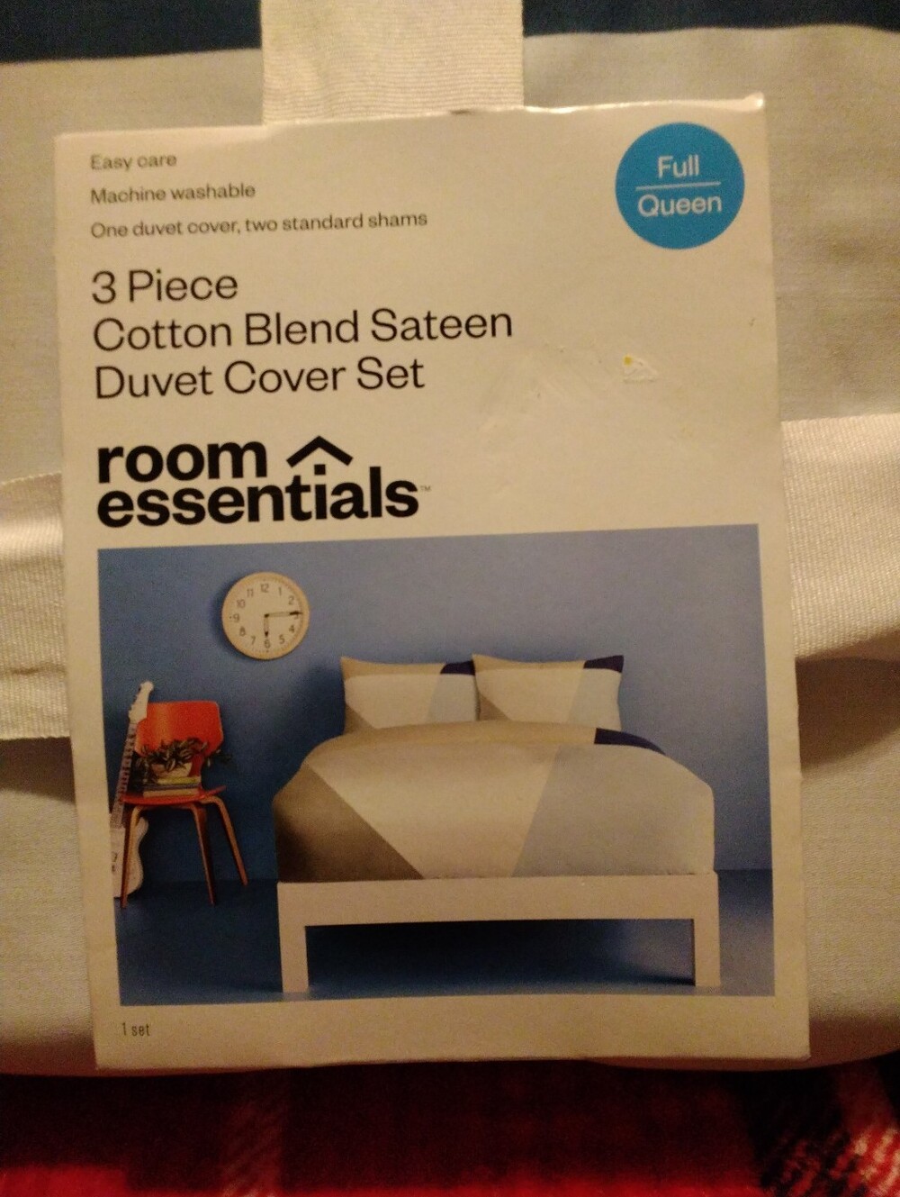 Room Essentials Blue and Cream Geometric Sateen Duvet Cover Set. #396